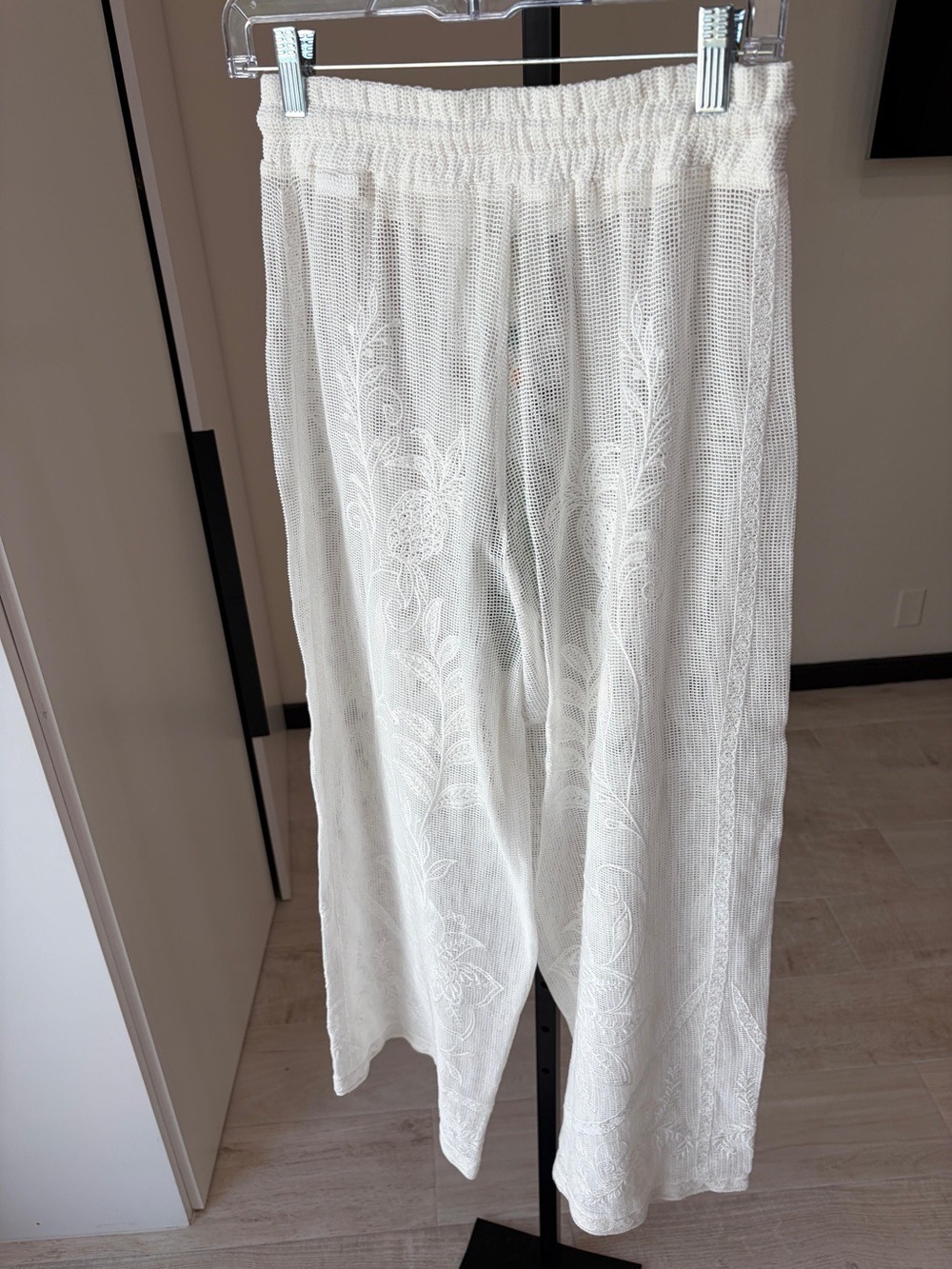 Farm Rio Nina Pants - Picture 8 of 9
